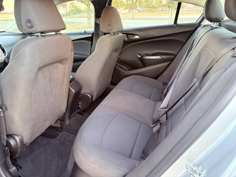 2018 Chevrolet Cruze LS Auto