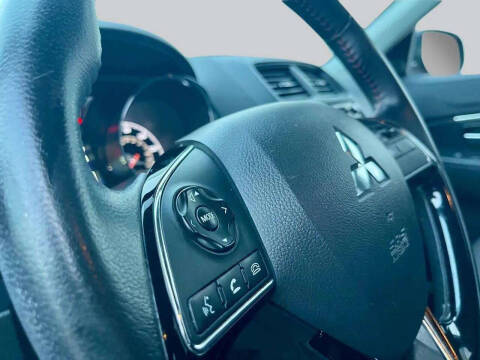 2018 Mitsubishi Outlander Sport LE