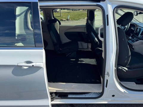 2017 Chrysler Pacifica Touring