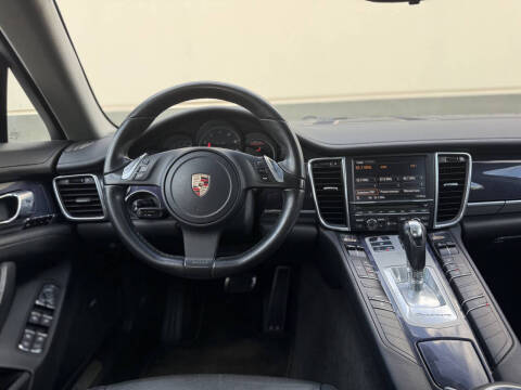 2011 Porsche Panamera 4
