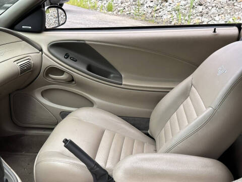 2002 Ford Mustang GT Deluxe