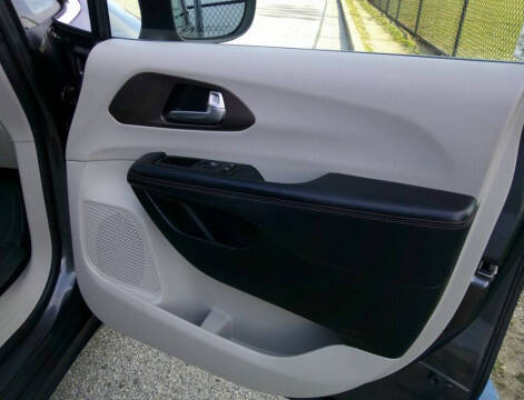 2017 Chrysler Pacifica LX