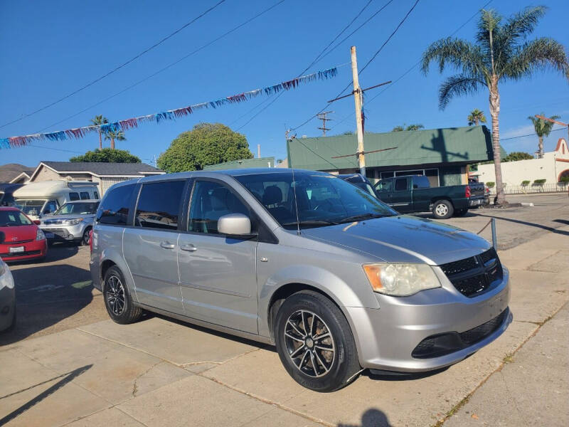 2014 Dodge Grand Caravan for sale at Nueva Italia Motors in Ventura CA