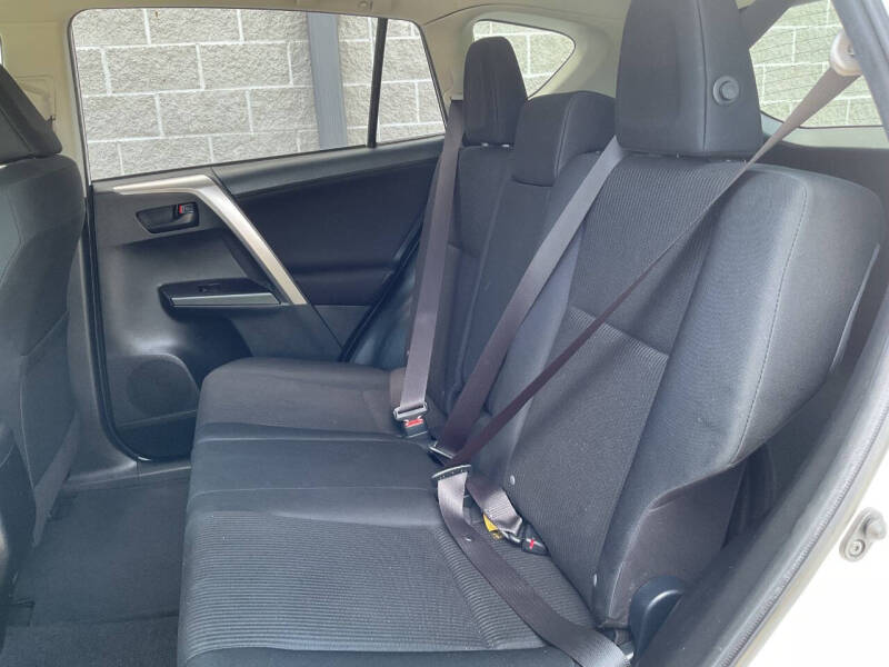 2016 Toyota RAV4 LE