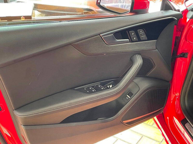 2022 Audi A5 Sportback quattro Premium Plus 40 TFSI