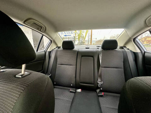 2013 Mazda MAZDA3 i Touring