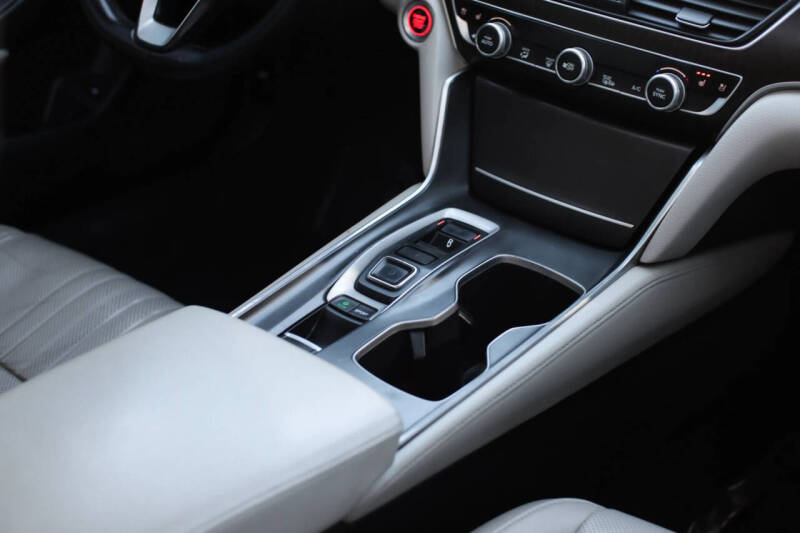 2019 Honda Accord Touring