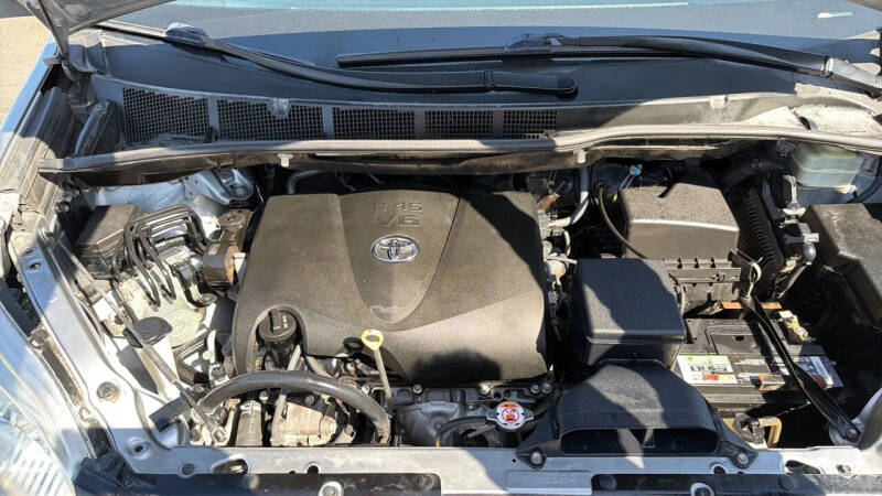 2017 Toyota Sienna L 7-Passenger