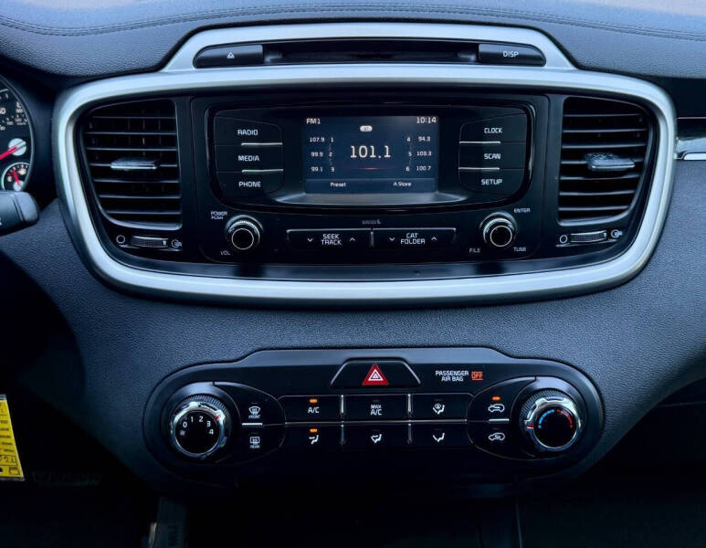2017 Kia Sorento LX V6