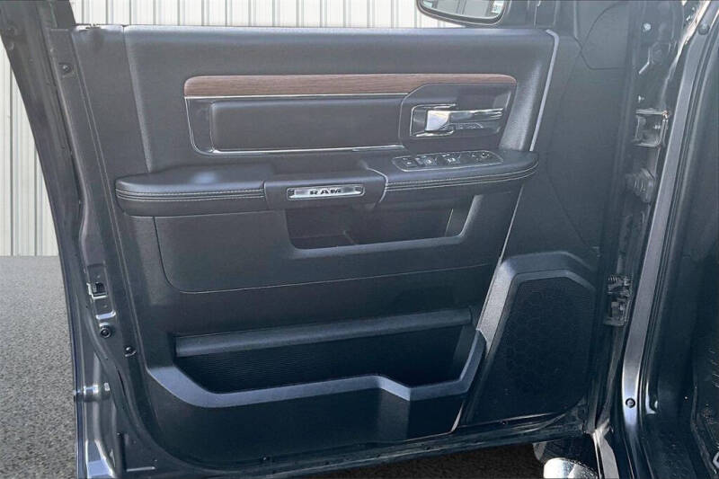 2016 RAM 1500 Laramie