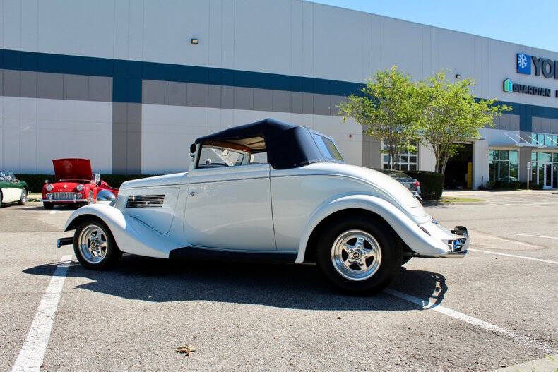 1934 Ford Cabriolet