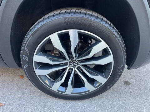 2022 Volkswagen Atlas Cross Sport V6 SEL Premium R-Line 4Motion