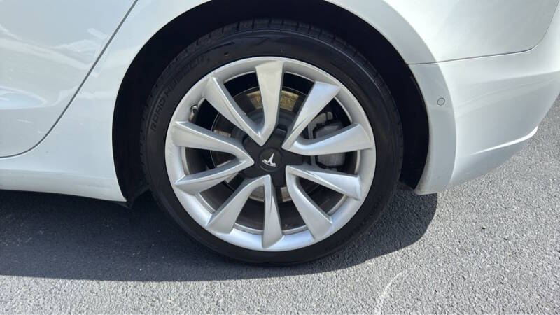 2019 Tesla Model 3 Standard Range