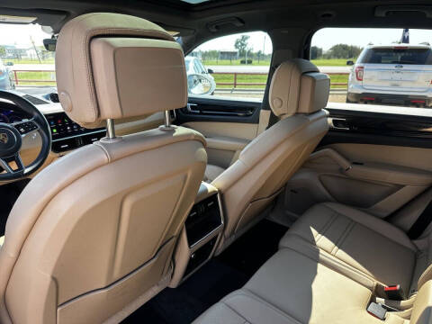 2022 Porsche Cayenne Platinum Edition