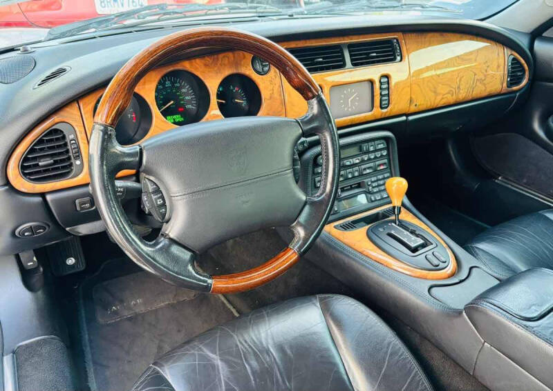 2001 Jaguar XK-Series XK8