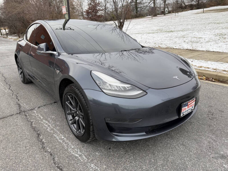 2019 Tesla Model 3 Base's photo