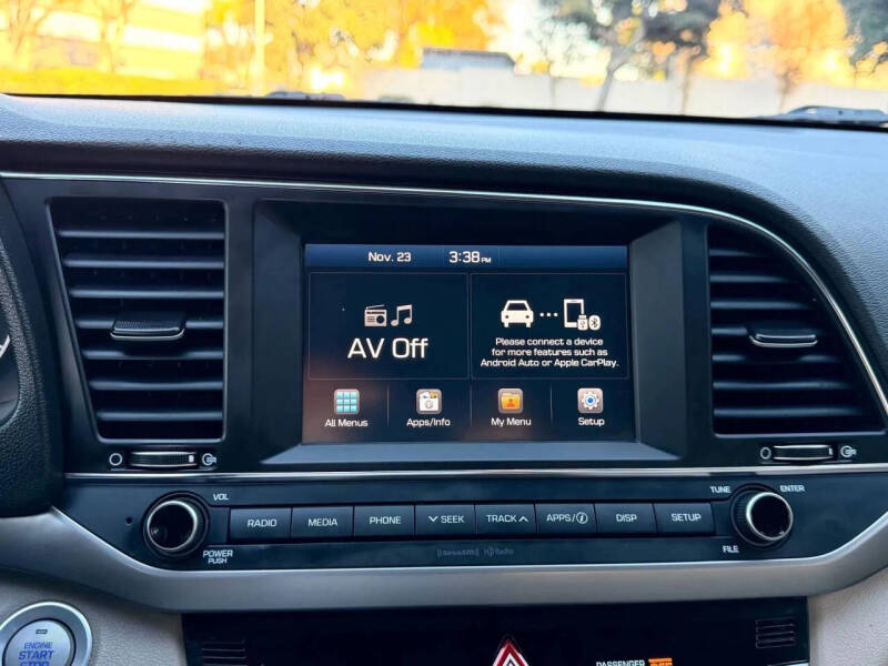 2018 Hyundai Elantra