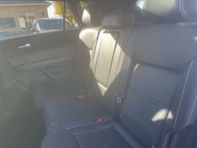 2023 Volkswagen Atlas Cross Sport SE 4Motion