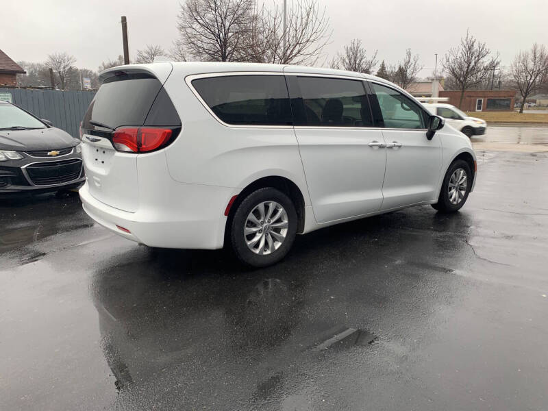 2017 Chrysler Pacifica Touring