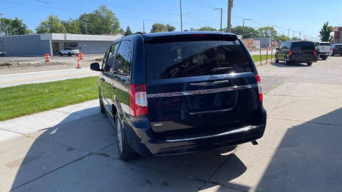 2014 Chrysler Town and Country Touring