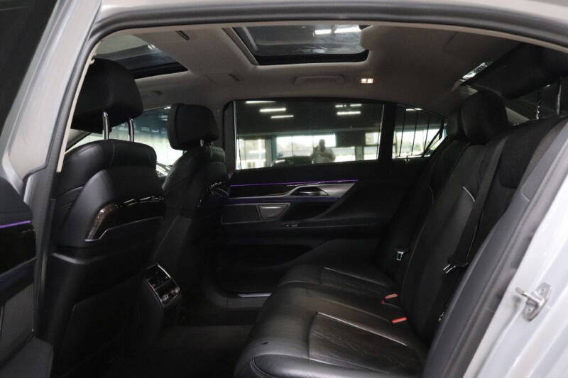 2020 BMW 7 Series 740i