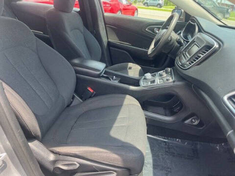 2016 Chrysler 200 Limited