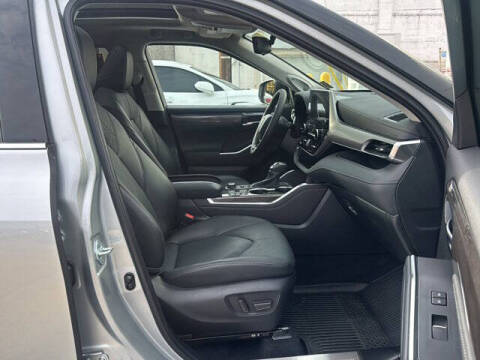 2024 Toyota Highlander Platinum