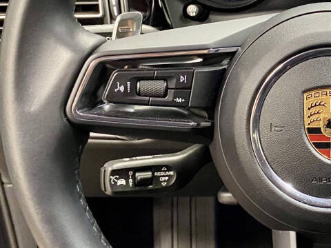2022 Porsche Macan