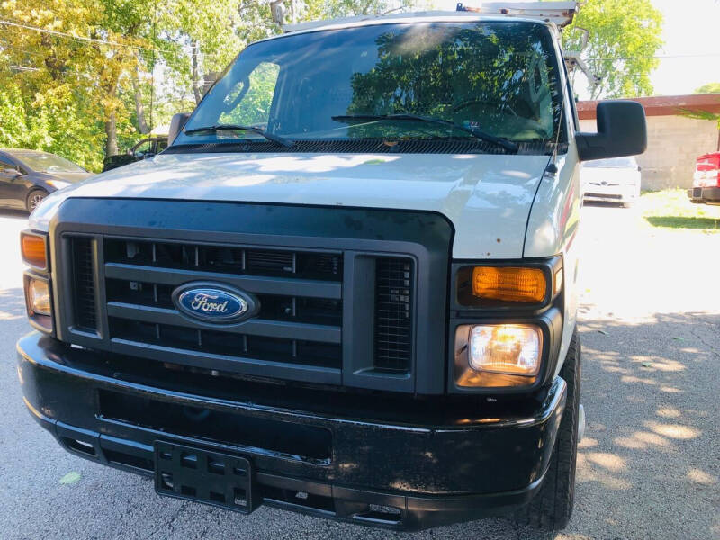 2008 Ford E-Series for sale at Midland Commercial. Chicago Cargo Vans & Truck in Bridgeview IL