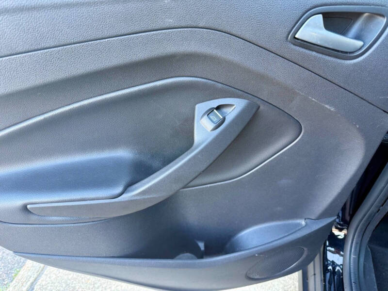 2017 Ford C-MAX Energi SE
