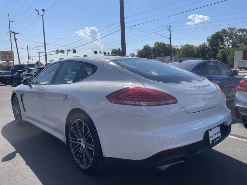 2016 Porsche Panamera
