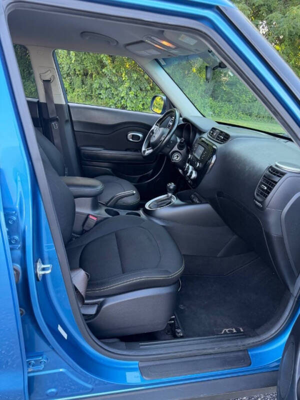 2016 Kia Soul +