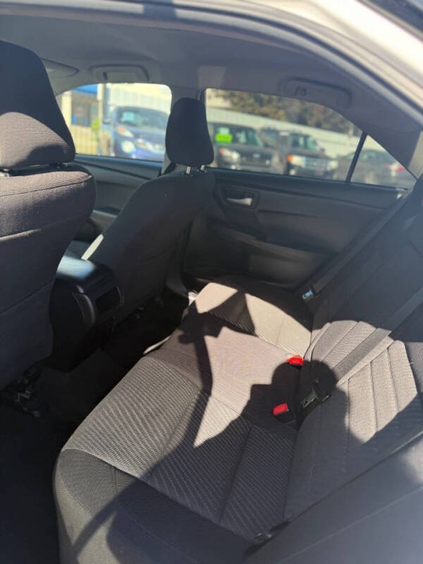 2015 Toyota Camry LE