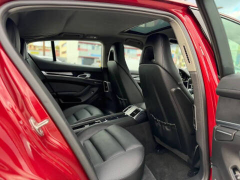 2011 Porsche Panamera
