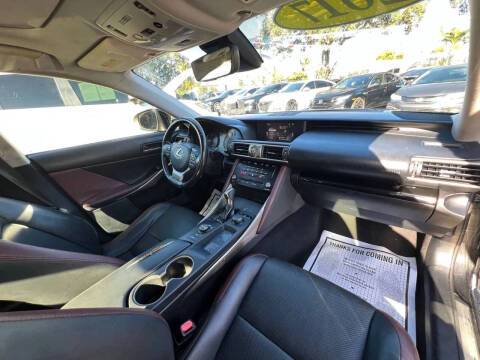 2017 Lexus IS 200t