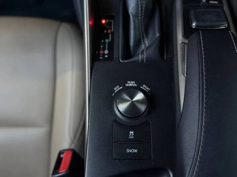 2017 Lexus IS 200t