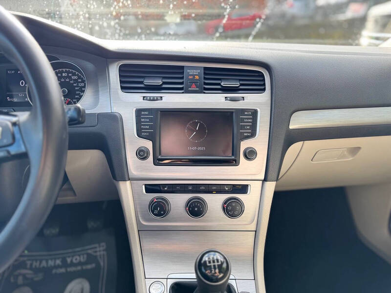 2017 Volkswagen Golf TSI Wolfsburg Edition