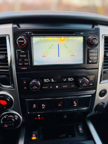 2017 Nissan Titan SV