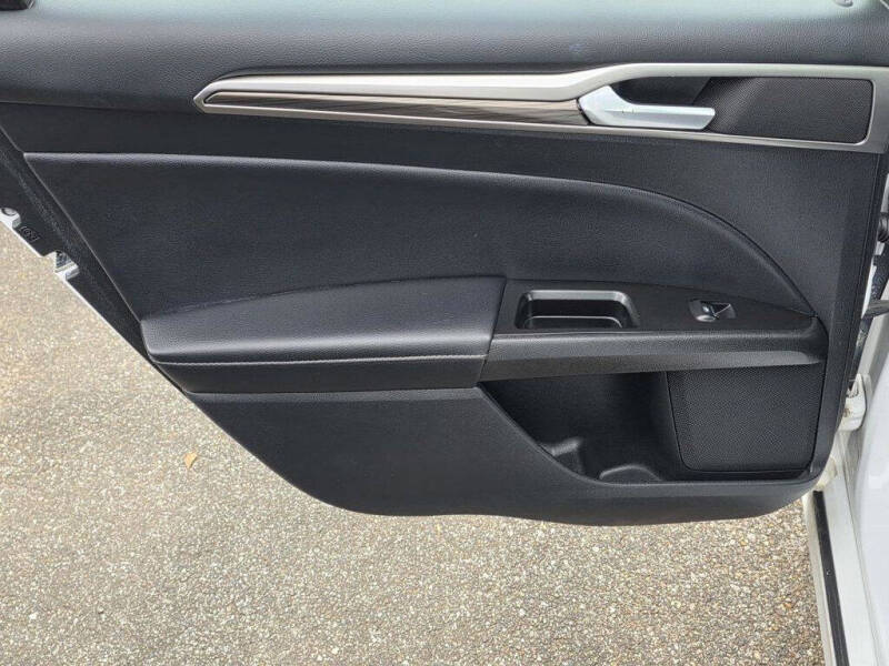 2017 Ford Fusion Hybrid SE