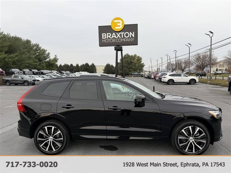 2024 Volvo XC60 B5 Plus Dark Theme