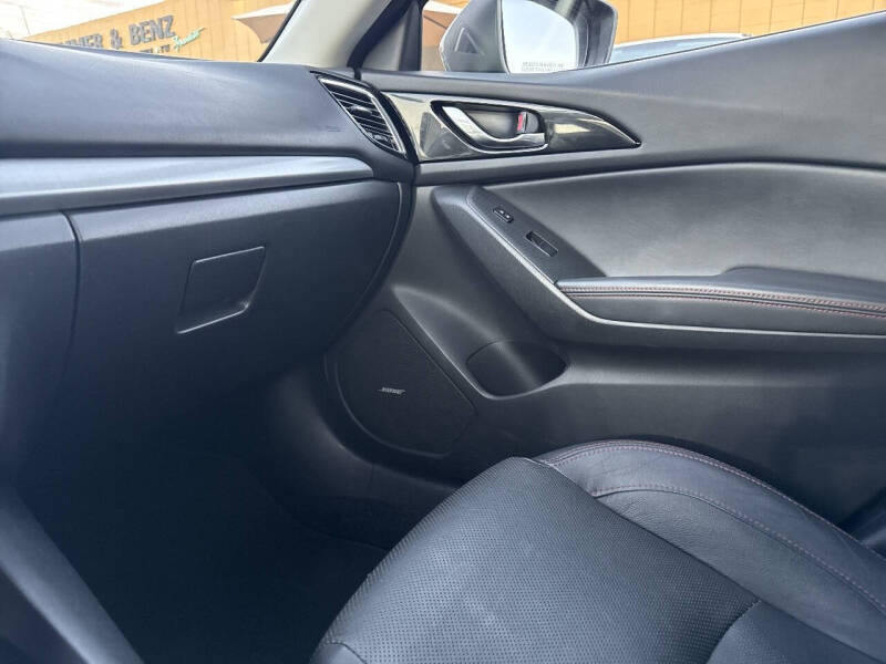 2016 Mazda MAZDA3 s Grand Touring