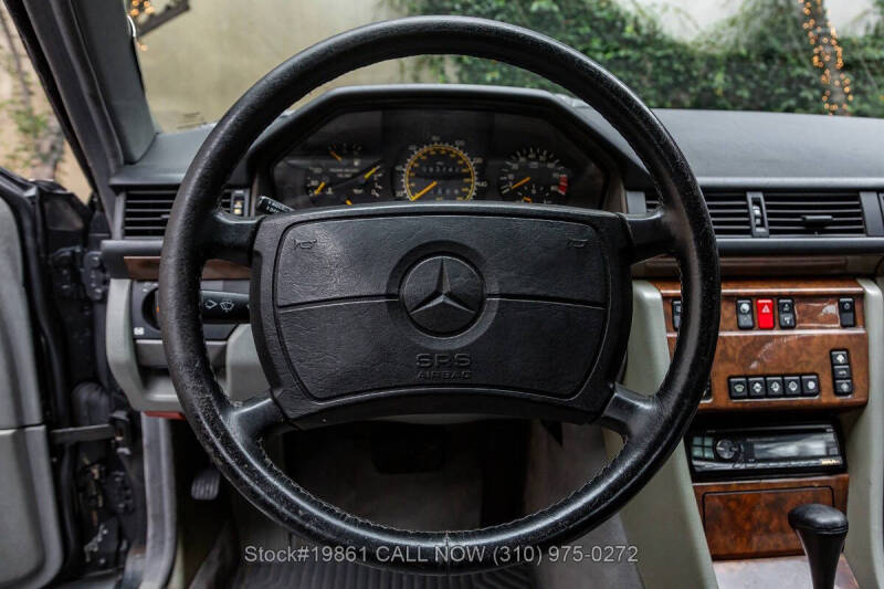 1990 Mercedes-Benz 300-Class 300 CE