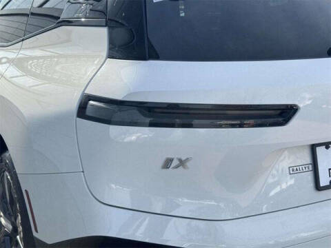 2025 BMW iX xDrive50