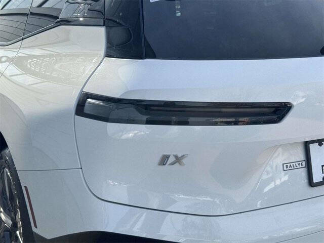 2025 BMW iX xDrive50