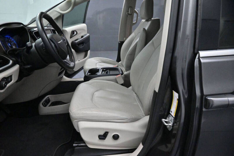 2018 Chrysler Pacifica Touring L