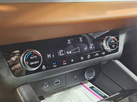 2025 Mitsubishi Outlander PHEV