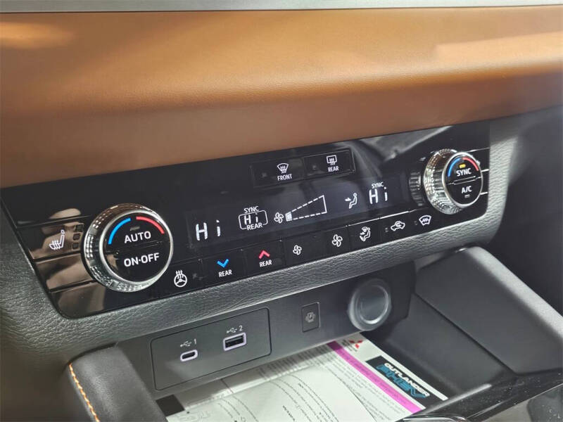 2025 Mitsubishi Outlander PHEV