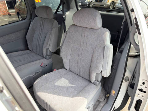 2000 Toyota Sienna LE