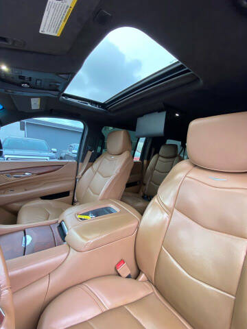 2017 Cadillac Escalade ESV Platinum