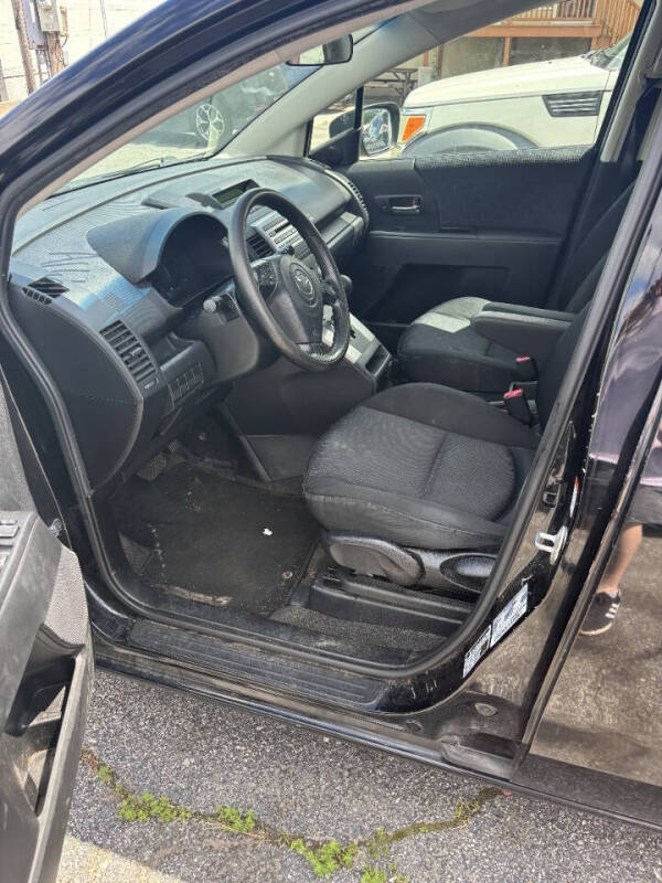 2010 Mazda MAZDA5 Sport